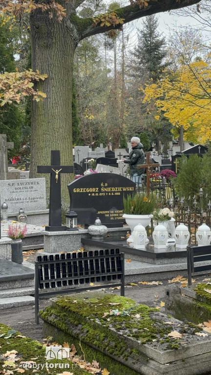 Przygotowania do 1 listopada na cmentarzu św. Jerzego