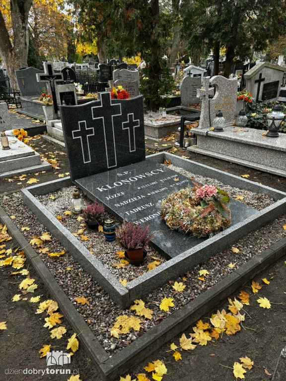 Przygotowania do 1 listopada na cmentarzu św. Jerzego