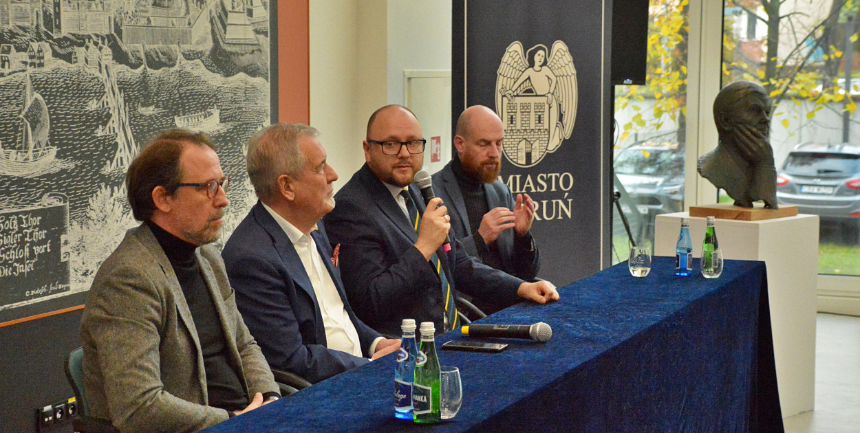 Konferencja prasowa dot. pomnika Herberta