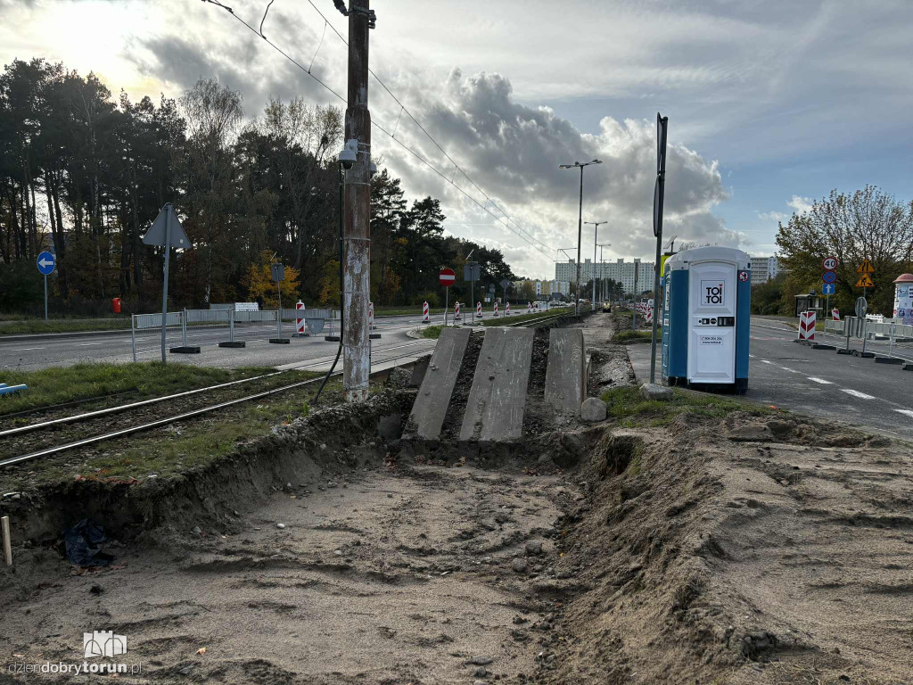 Remont torowiska na Skarpie