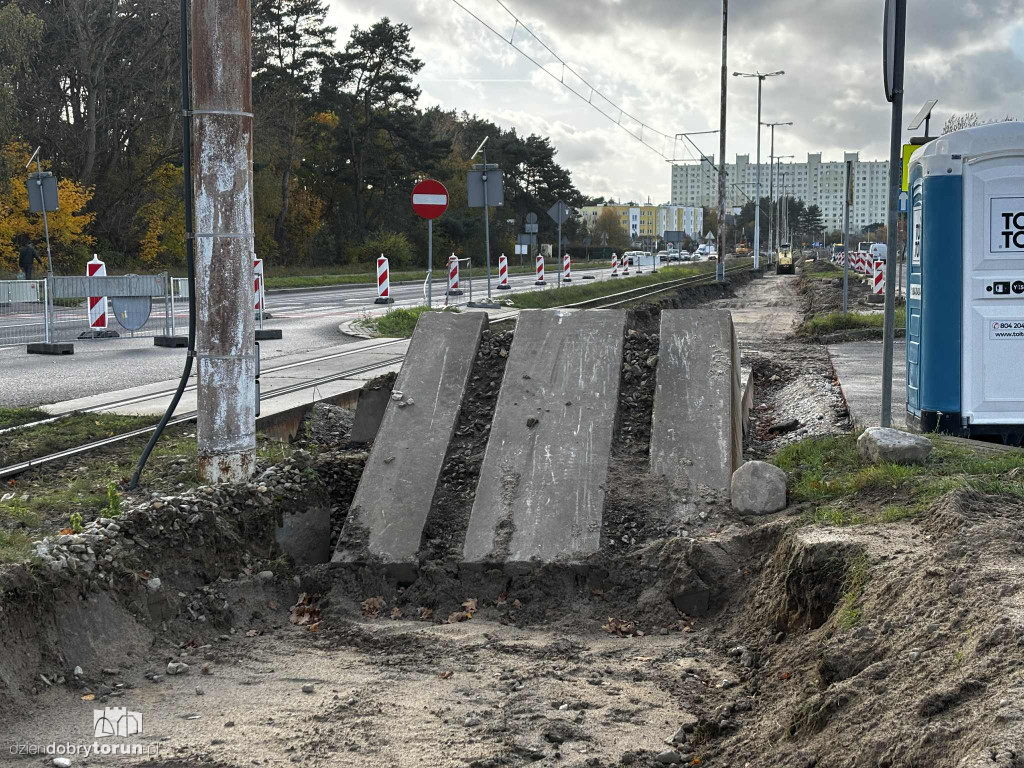 Remont torowiska na Skarpie