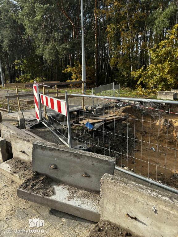 Remont torowiska na Skarpie