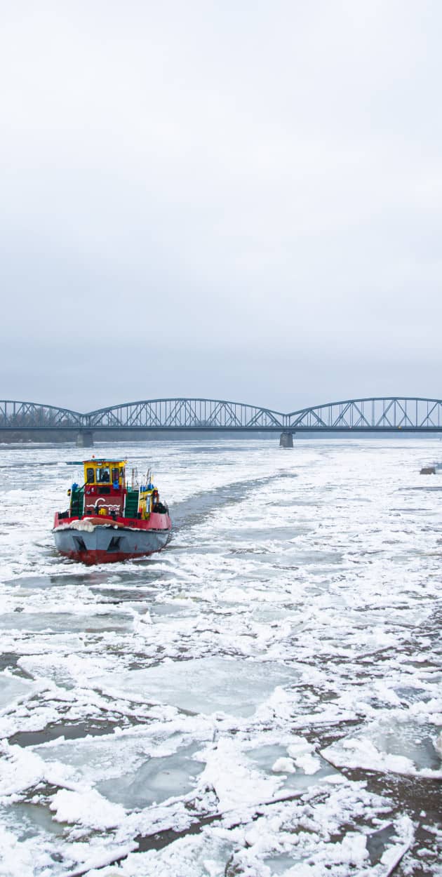 Lodołamacze na Wiśle w Toruniu