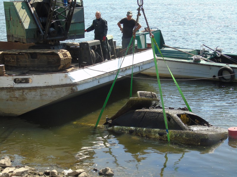 Wyciągnięcie wraka samochodu