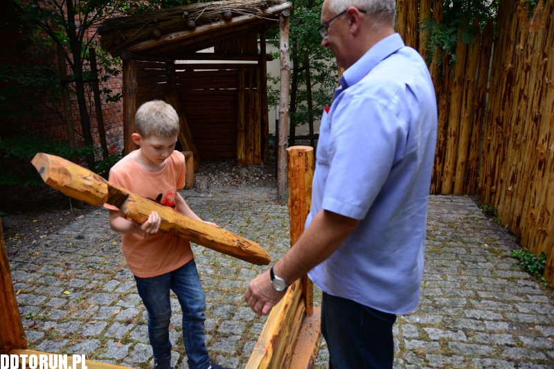 Letnie spotkania z archeologią