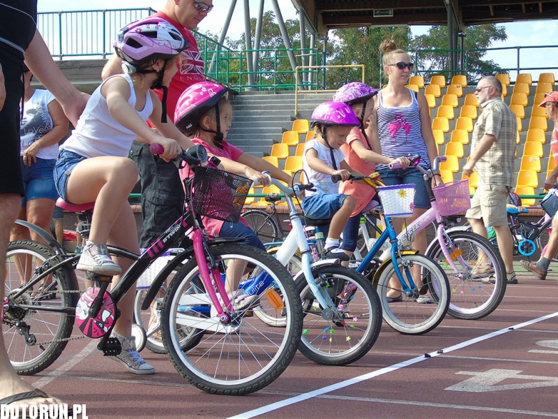 Wyścigi rowerkowe na stadionie