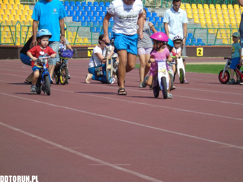 Wyścigi rowerkowe na stadionie