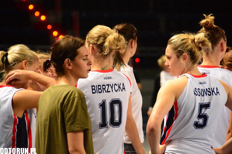 Energa Toruń wygrywa z Basketem