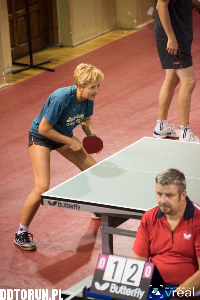 Turniej tenisa stołowego amatorów