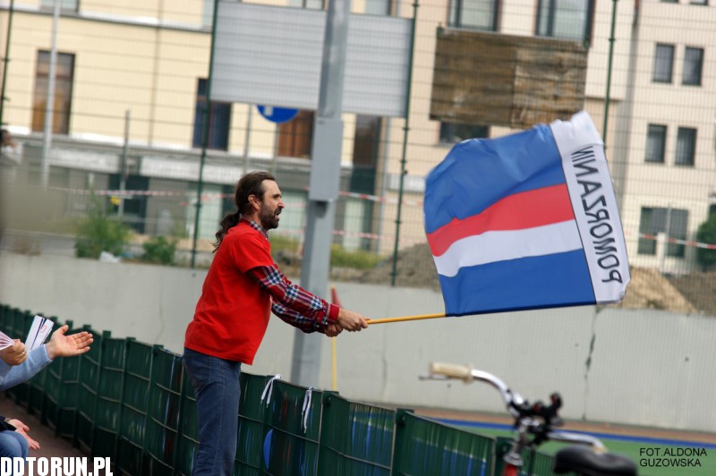 Pomorzanin wygrywa na inaugurację