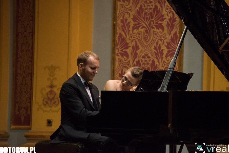 Wakarecy Piano Duo - Dwór Artusa