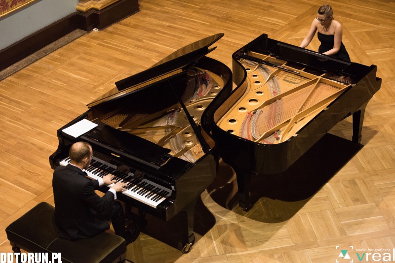 Wakarecy Piano Duo - Dwór Artusa