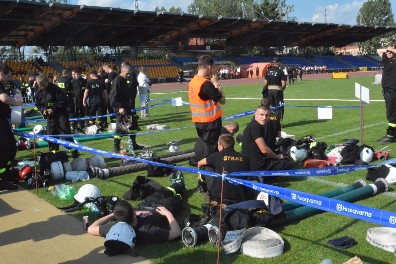 Strażacy rywalizowali na stadionie