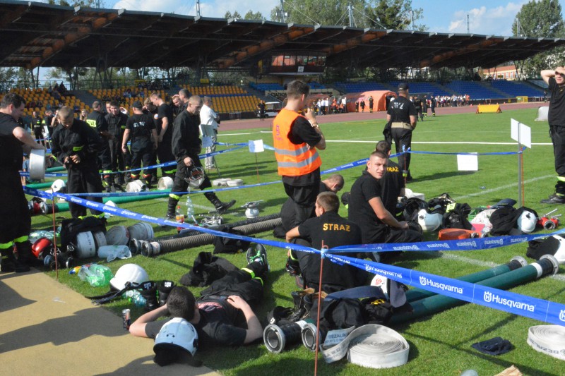 Strażacy rywalizowali na stadionie