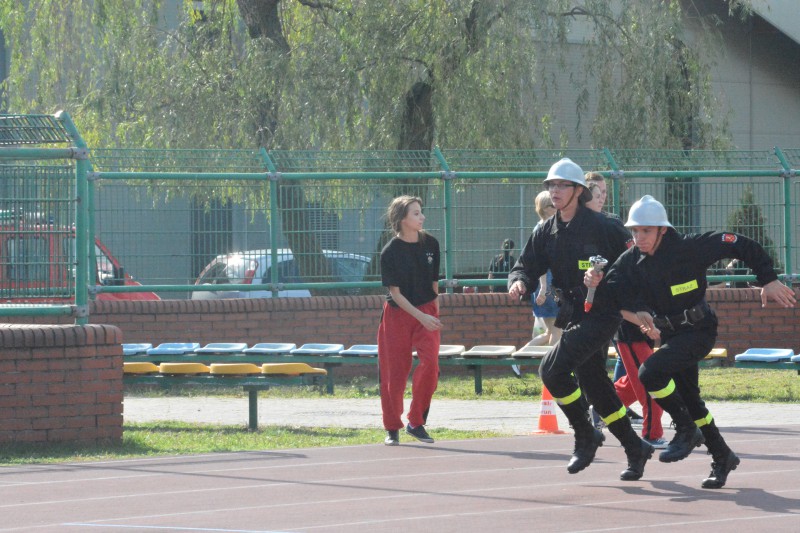 Strażacy rywalizowali na stadionie