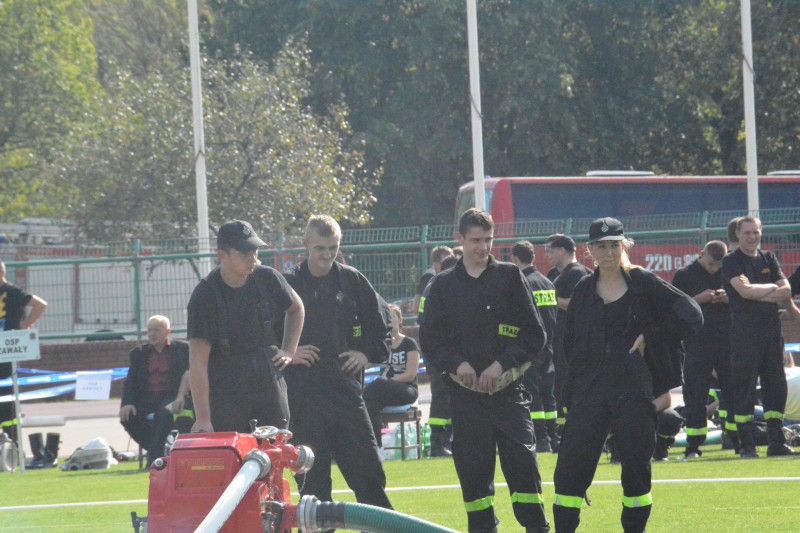 Strażacy rywalizowali na stadionie