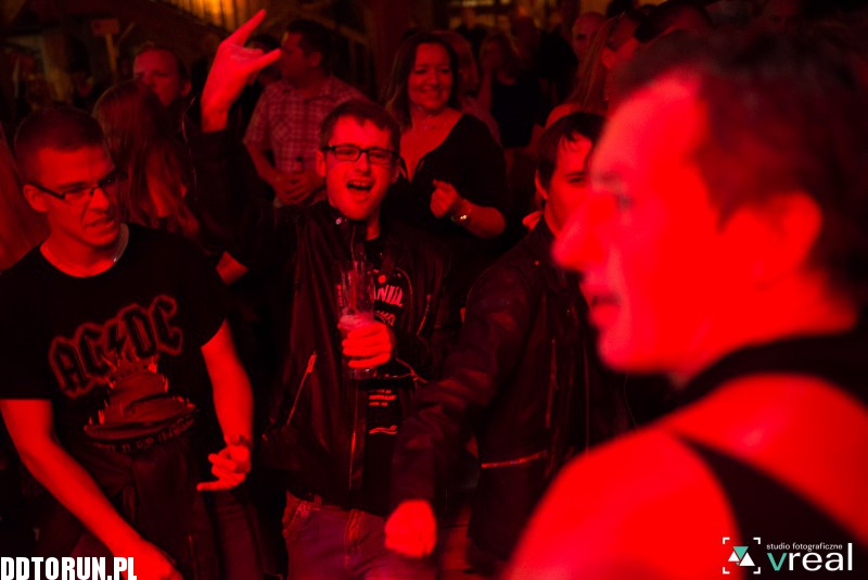  Metal Covers Night- Tribute to AC/DC