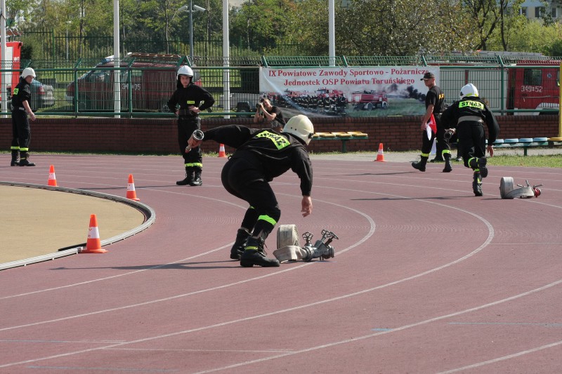 Strażacy rywalizowali na stadionie