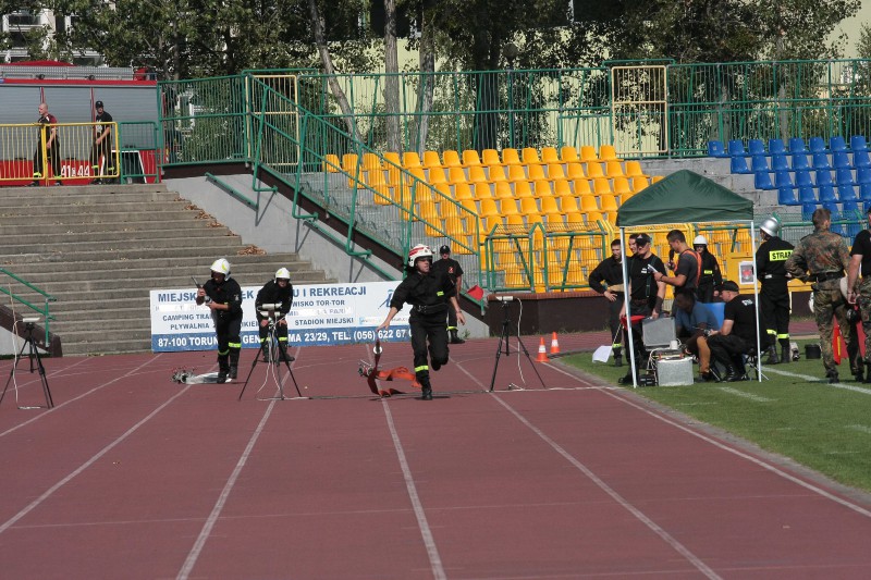 Strażacy rywalizowali na stadionie