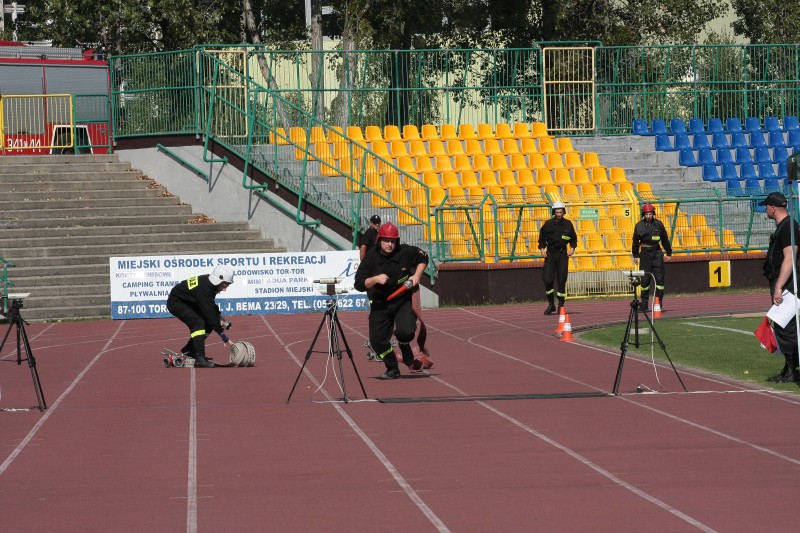 Strażacy rywalizowali na stadionie