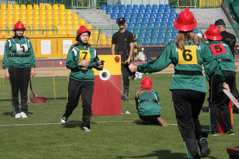 Strażacy rywalizowali na stadionie