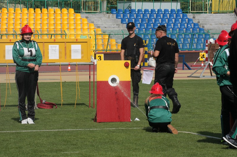 Strażacy rywalizowali na stadionie