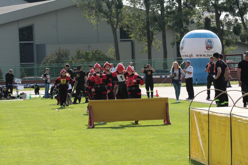 Strażacy rywalizowali na stadionie