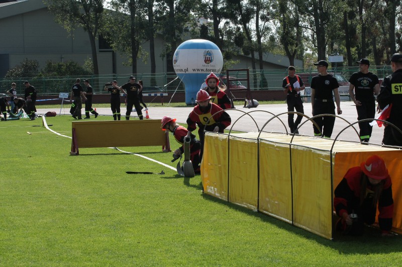 Strażacy rywalizowali na stadionie