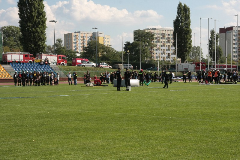 Strażacy rywalizowali na stadionie