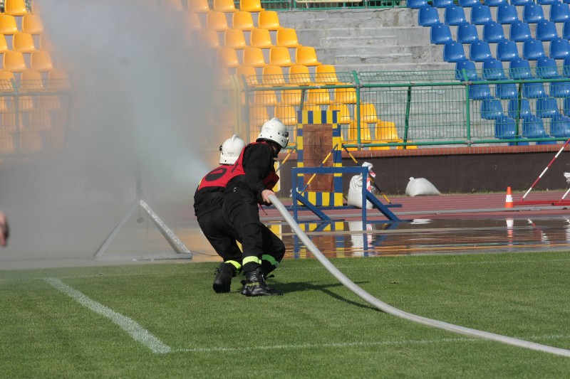Strażacy rywalizowali na stadionie