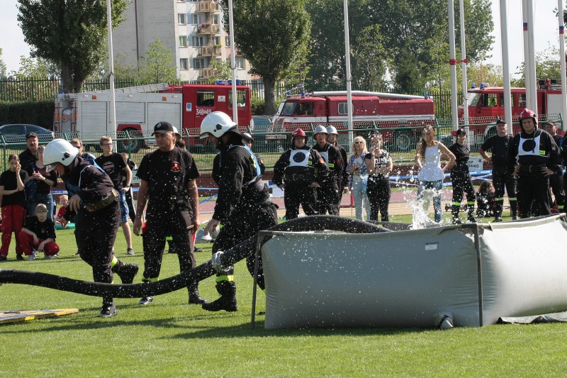 Strażacy rywalizowali na stadionie