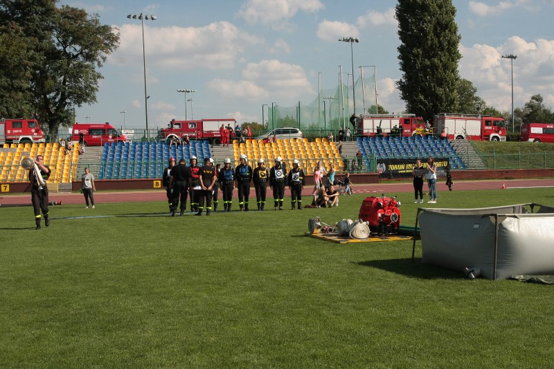 Strażacy rywalizowali na stadionie