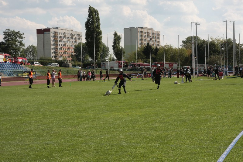 Strażacy rywalizowali na stadionie