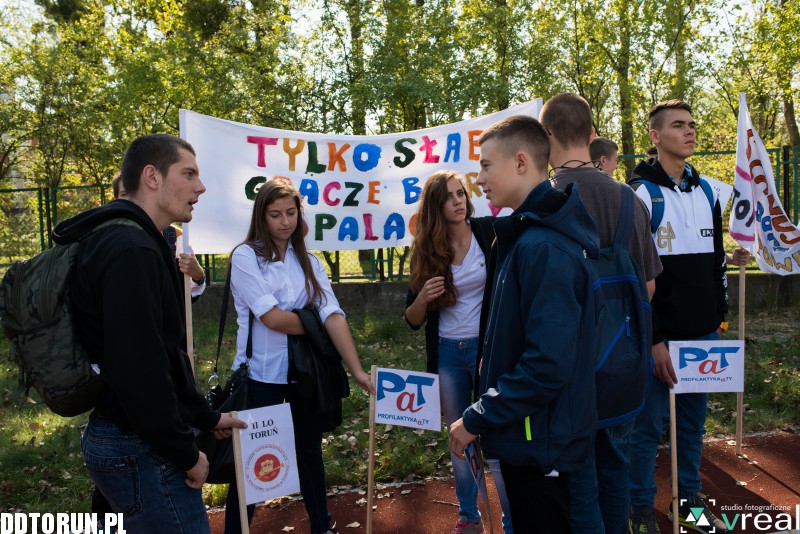 Licealiści przeciwko dopalaczom