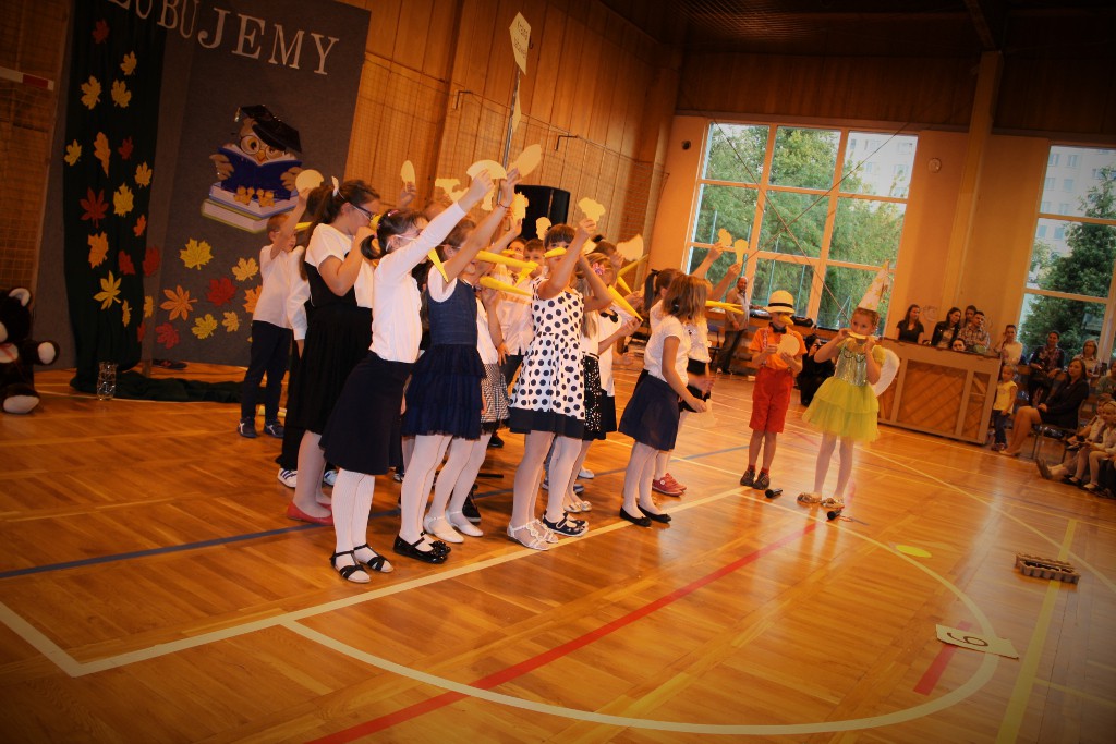 Pasowanie pierwszaków w ZS nr 8