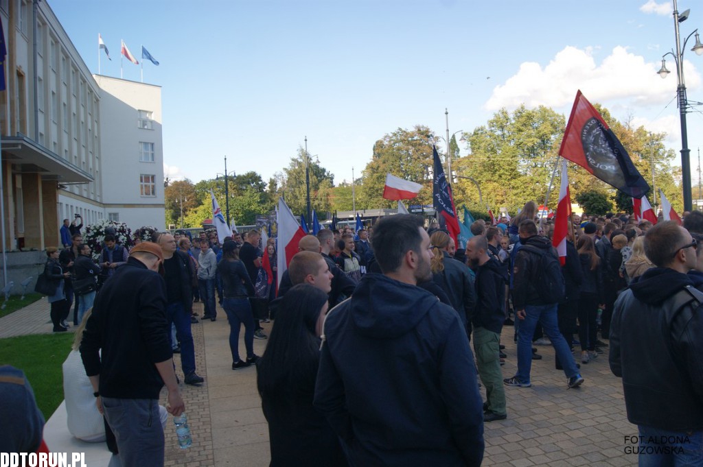 Marsz przeciwko uchodźcom