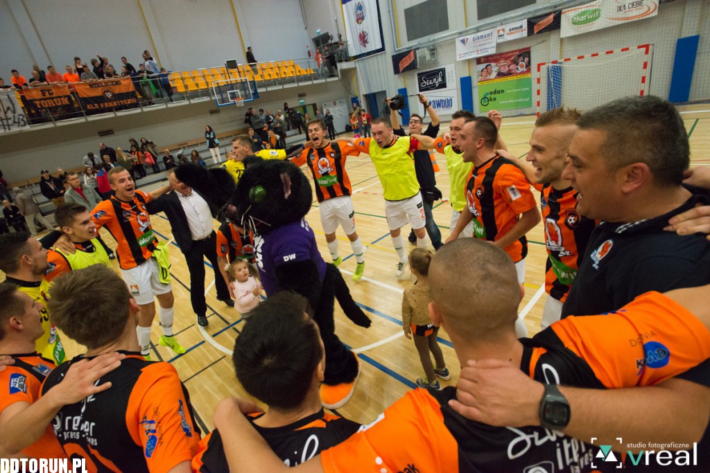 FC Toruń wygrywa u siebie
