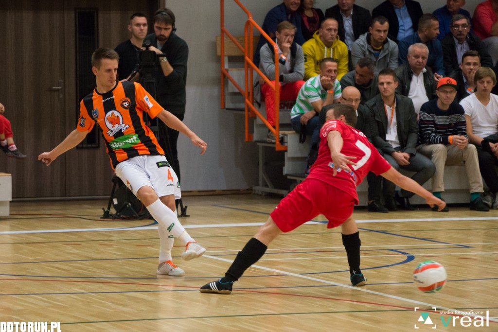 FC Toruń wygrywa u siebie