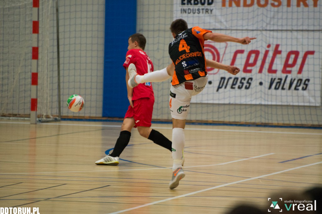 FC Toruń wygrywa u siebie