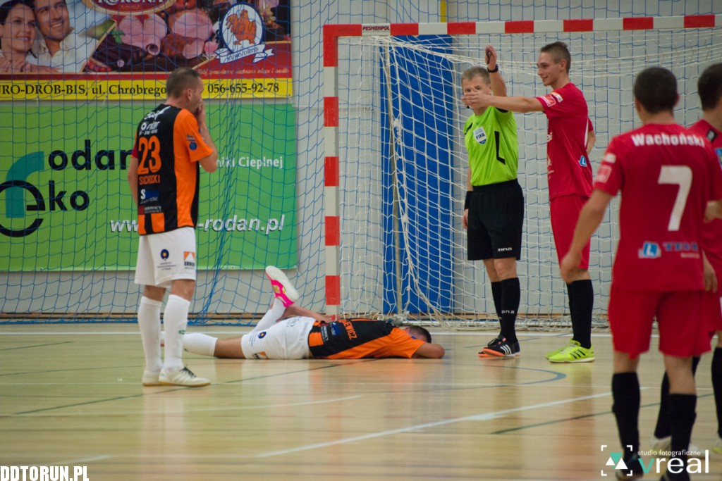 FC Toruń wygrywa u siebie