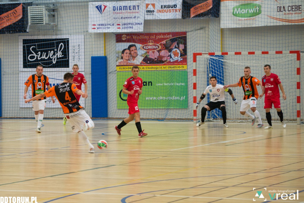 FC Toruń wygrywa u siebie