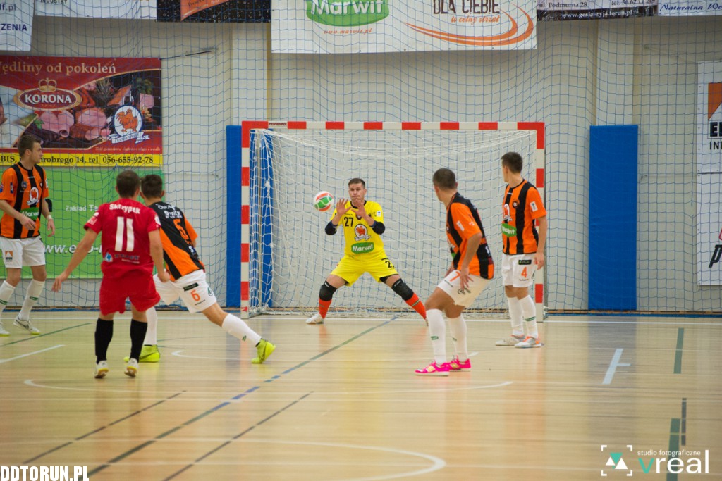 FC Toruń wygrywa u siebie