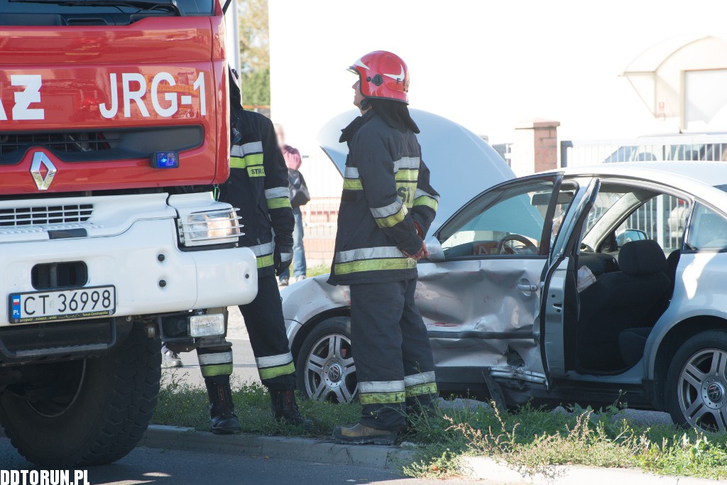 Groźna kolizja na ulicy Polnej i Batorego