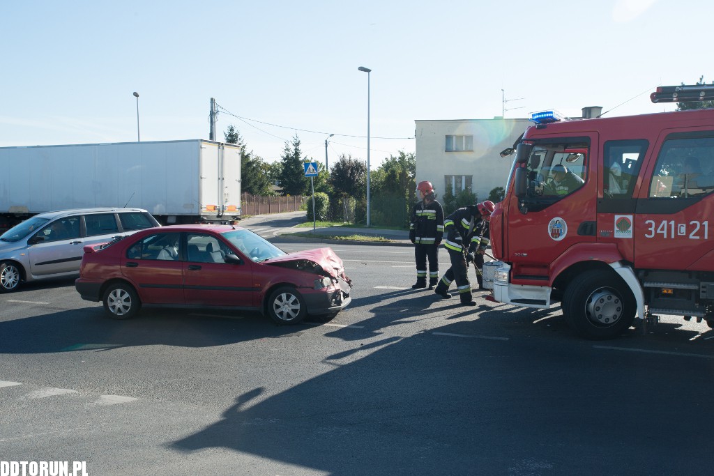 Groźna kolizja na ulicy Polnej i Batorego