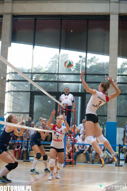 Budowlani Toruń zwyciężają