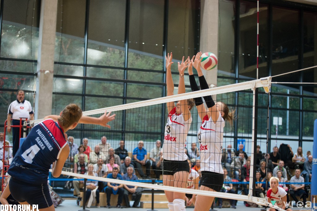 Budowlani Toruń zwyciężają