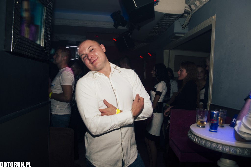 Sobotnia noc w Monaco Club