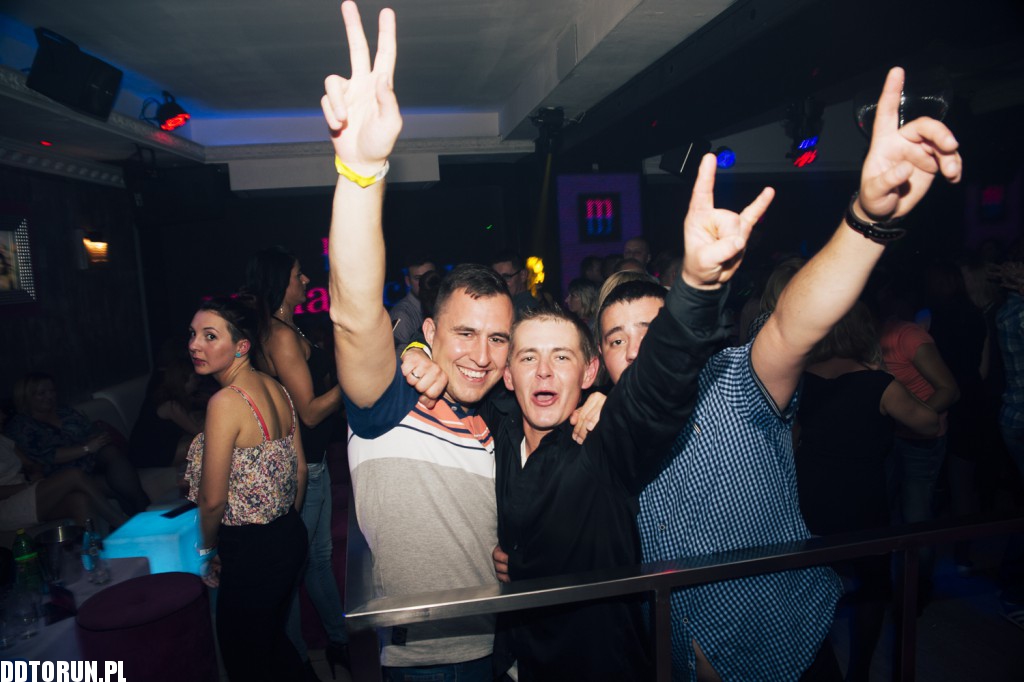 Sobotnia noc w Monaco Club
