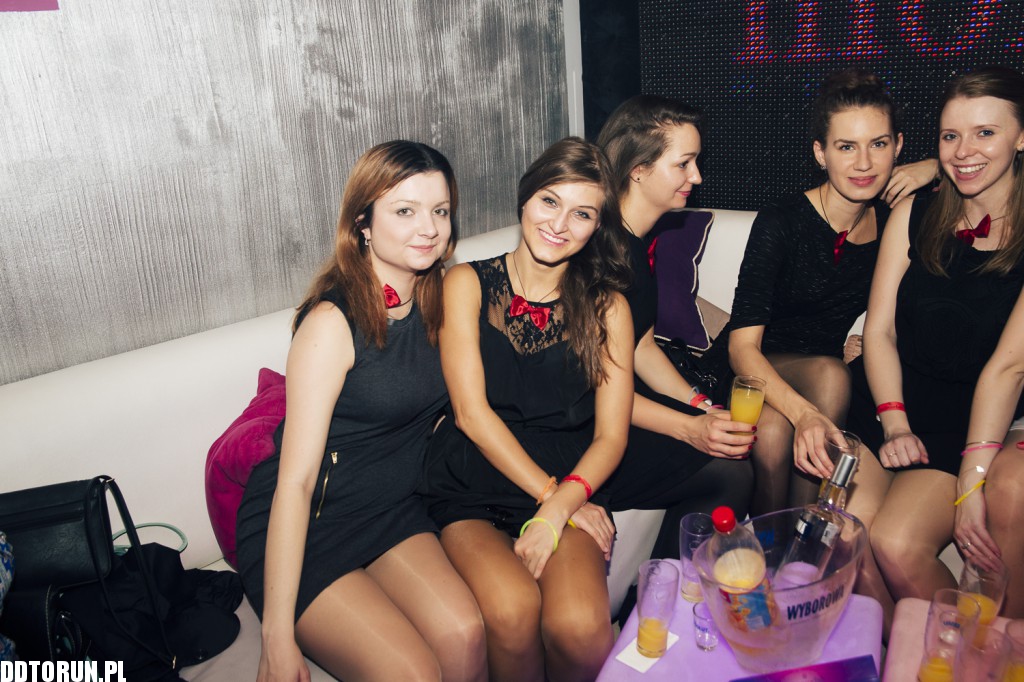 Sobotnia noc w Monaco Club