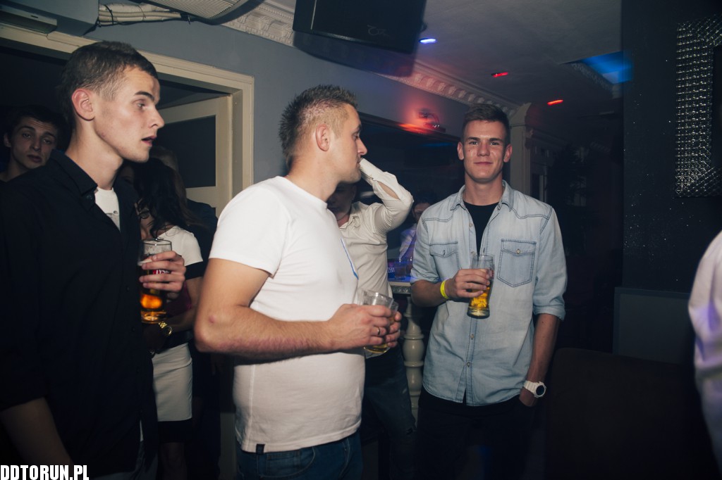 Sobotnia noc w Monaco Club